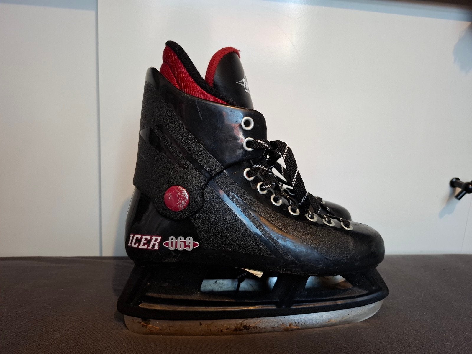 IJshockeyschaatsen - Maat 35, Sport en Fitness, Ophalen of Verzenden, Zo goed als nieuw, IJshockeyschaatsen, Overige merken
