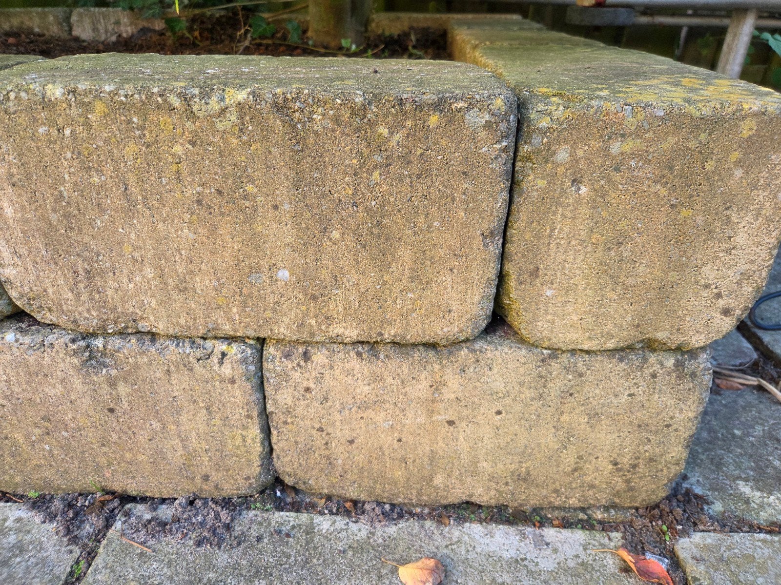 Gele stapelblokken voor tuin ca 160 stuks, Ophalen of Verzenden, Gebruikt, Beton