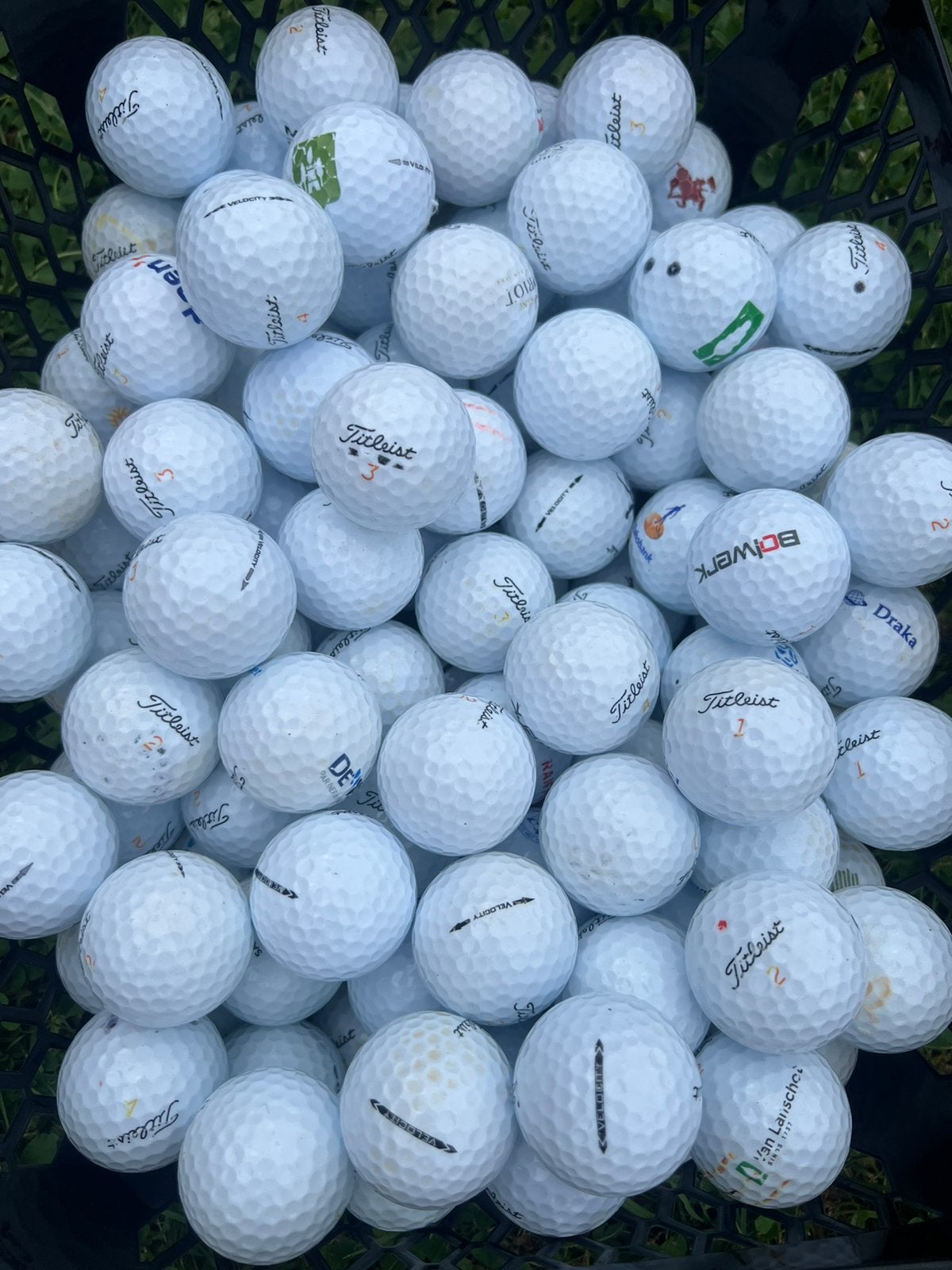 100 nette Titleist mix golfballen, Ophalen of Verzenden, Zo goed als nieuw, Bal(len)