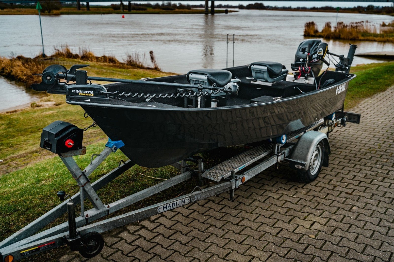 Crescent Roofvisboot met 25 PK Mercury motor en trailer, Watersport en Boten, Ophalen of Verzenden, Gebruikt