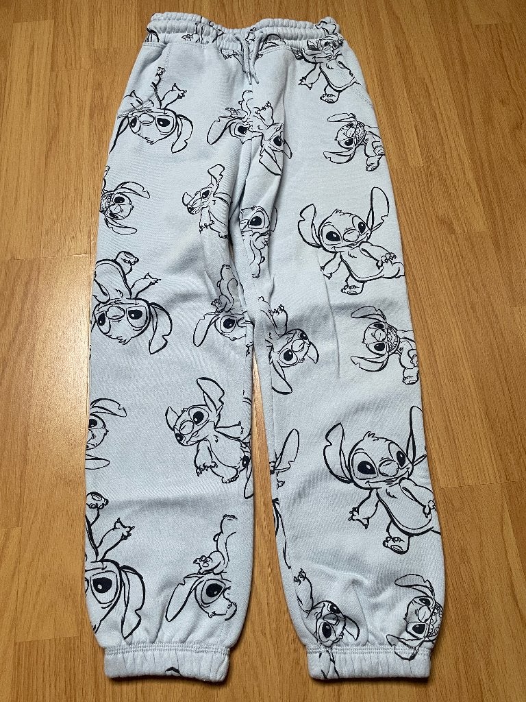 Primark joggingbroek lichtblauw Stitch maat 146, Ophalen of Verzenden, Gebruikt, Meisje, Broek