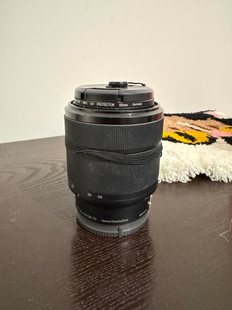 Sony FE 28-70mm f/3.5-5.6 OSS Lens, Ophalen of Verzenden, Gebruikt, Standaardlens, Zoom