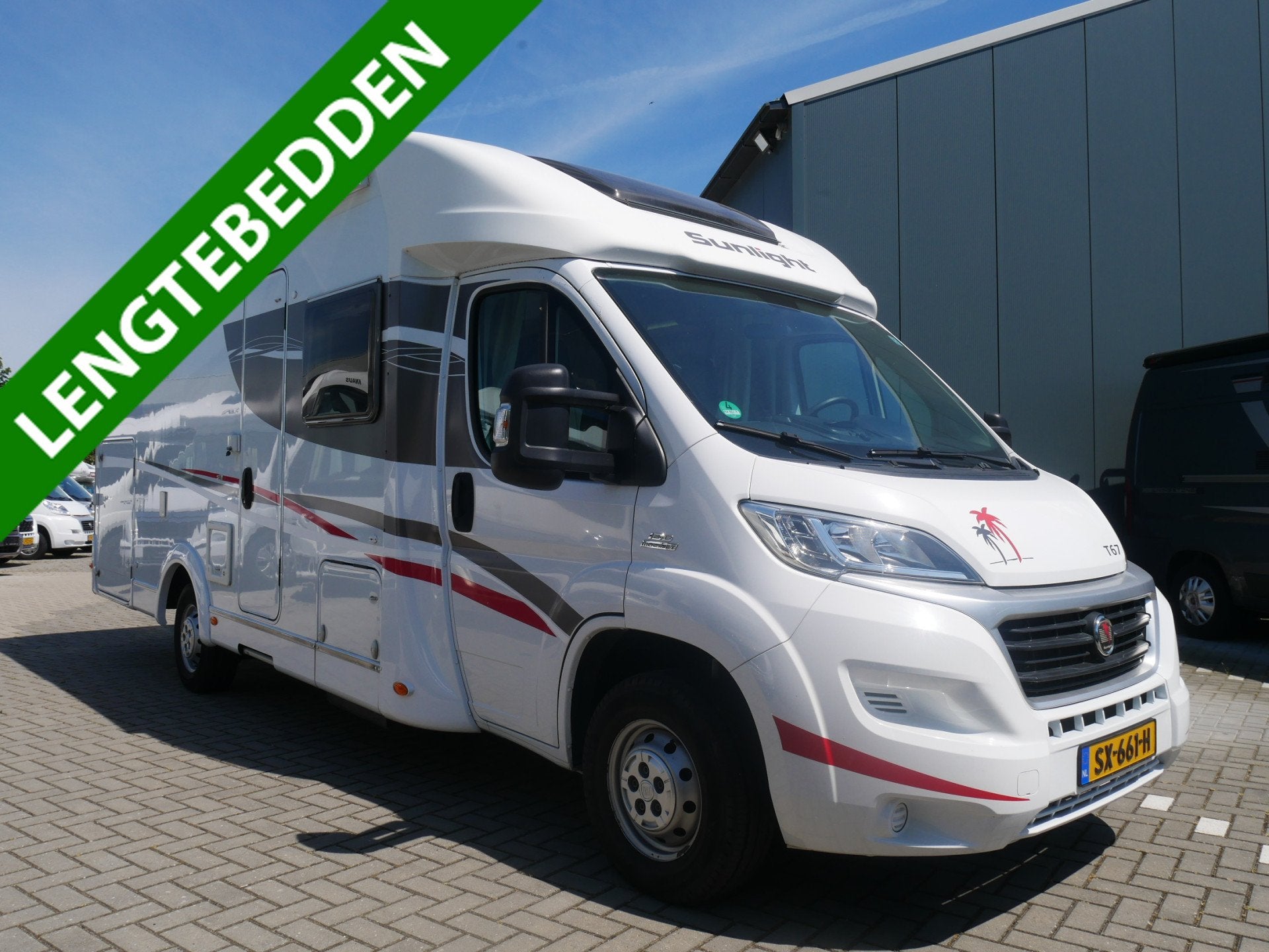 Sunlight T 67 Hefbed, Lengtebedden, XXL Garage, Fiat, Caravans en Kamperen, Campers, Airbags, Sunlight, Almersdorperweg 39
1674NW  OPPERDOES, NL