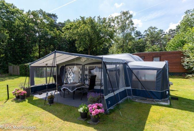 Hobby 495 UL de Luxe met voortent, luifel en uitbouw, Caravans en Kamperen, Caravans, Particulier, tot en met 4, 1000 - 1250 kg
