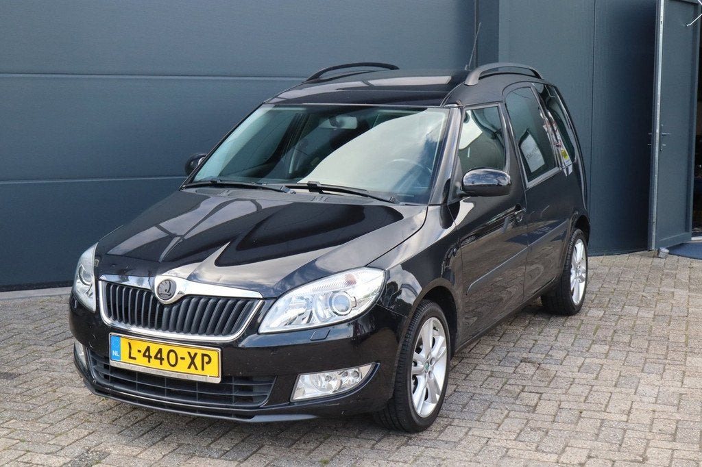 Skoda Roomster 1.2 TSI Ambition-Airco-Automaat, Auto's, Skoda, Euro 5, 4 cilinders, Roomster, Zwart