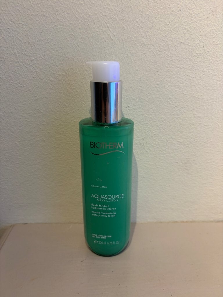 Biotherm Aquasource Milky Lotion   Inhoud: 200 ml, Ophalen of Verzenden, Nieuw, Gehele gezicht, Reiniging