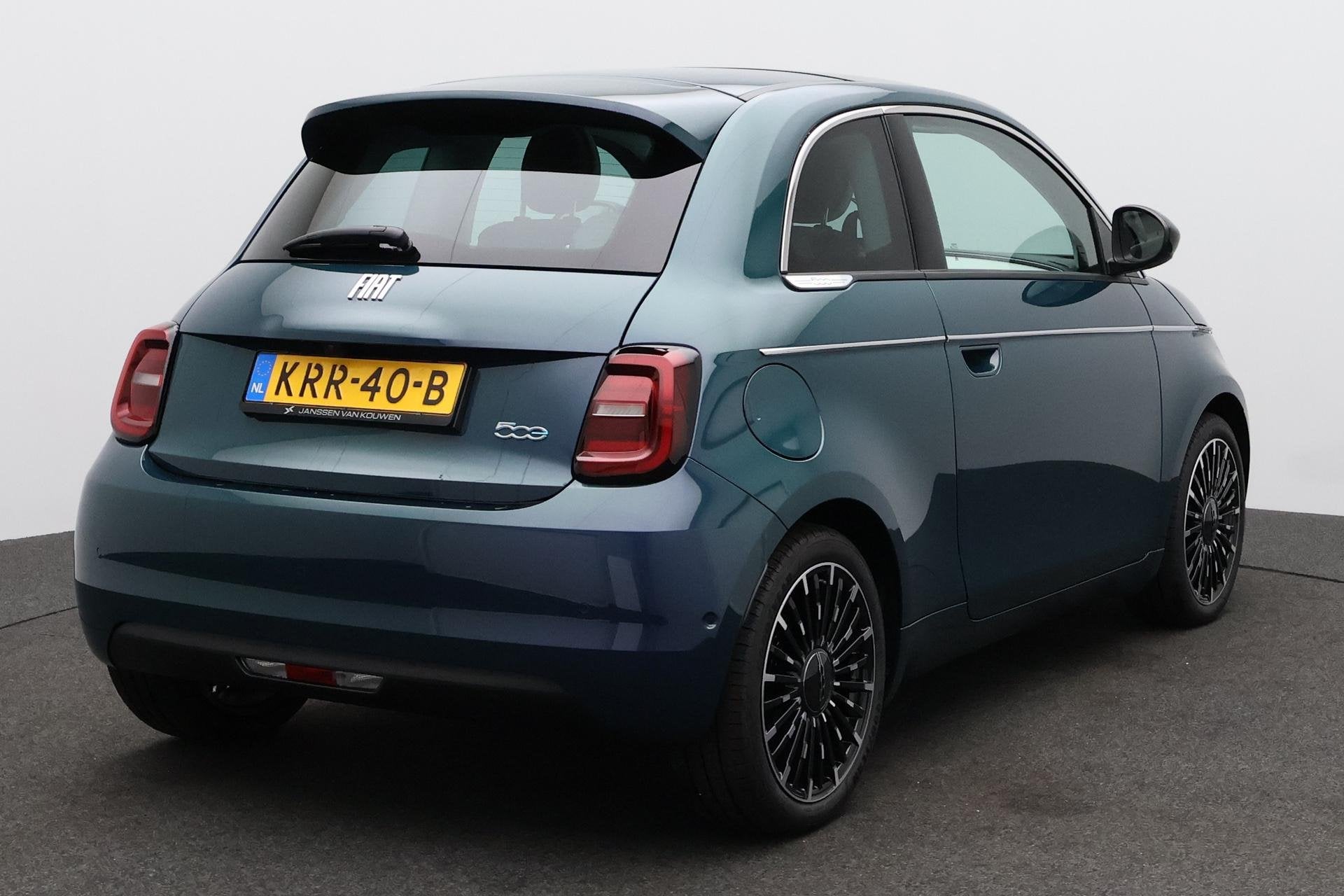 Fiat 500 La Prima 42 kWh / Panoramadak / Navi / Carplay / Ca, Auto's, 12 maanden, 118 pk, Origineel Nederlands, Nieuw