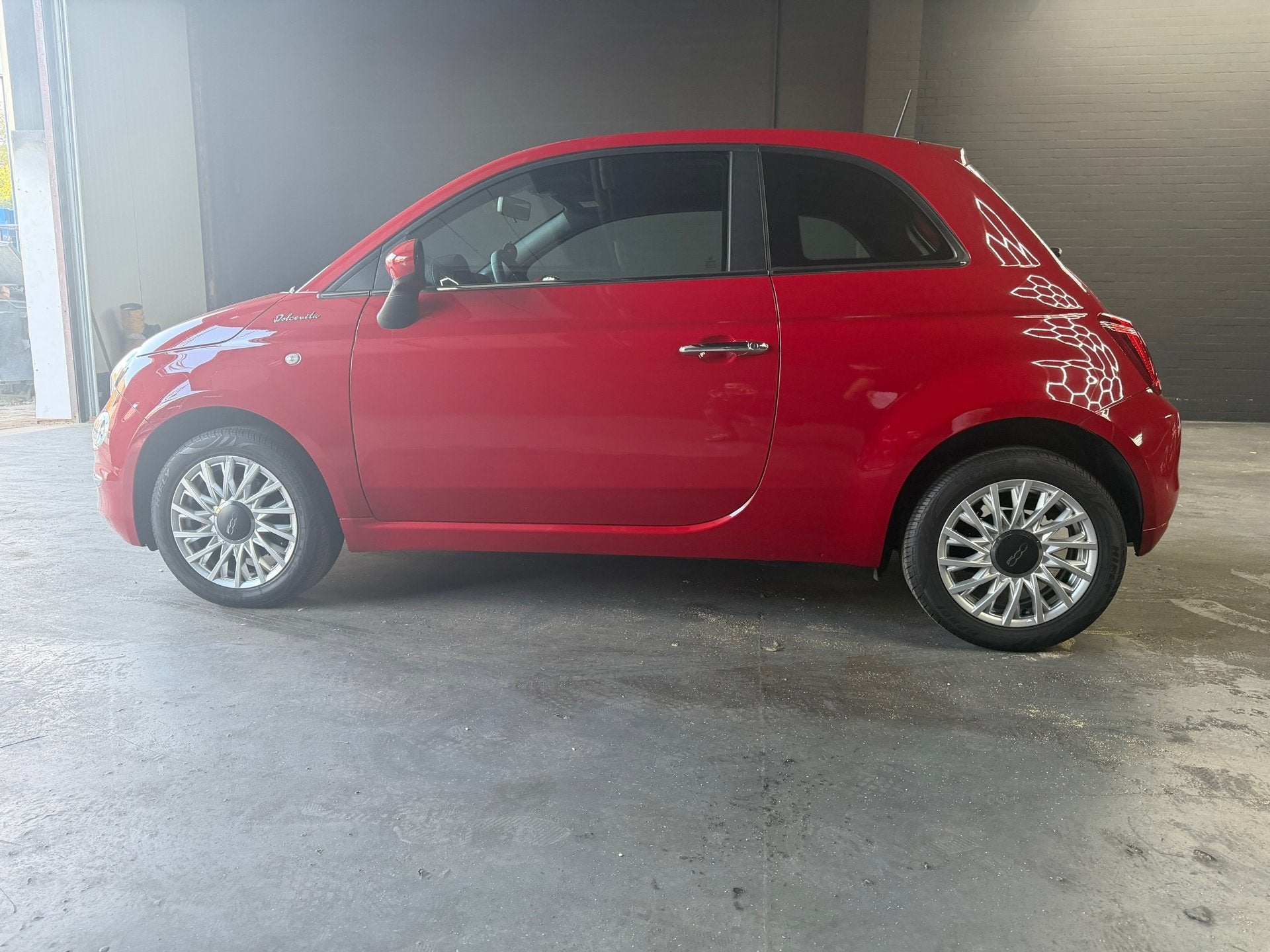 Foto 8 van Fiat 500 1.0 Hybrid Dolcevita
