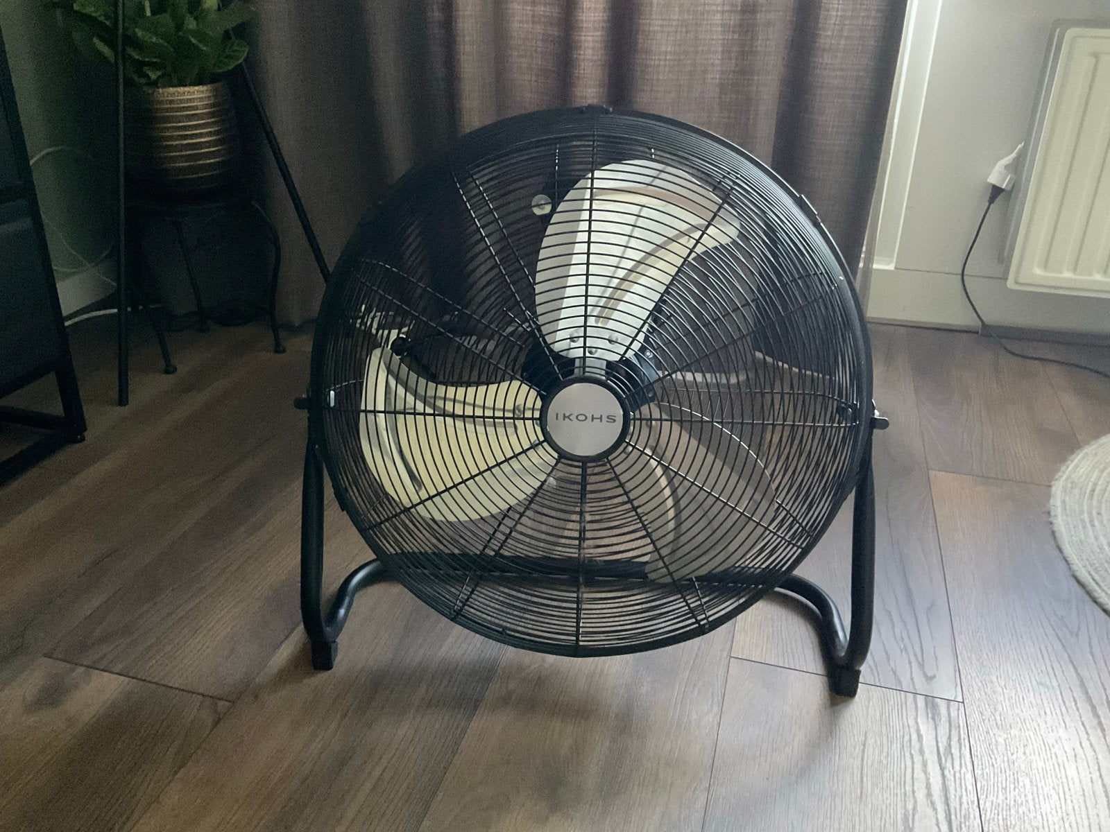 IKOHS EOLUS TURBO PRO Vloerventilator - Zwart, Witgoed en Apparatuur, Ventilatoren, Ophalen, Zo goed als nieuw, Vloerventilator