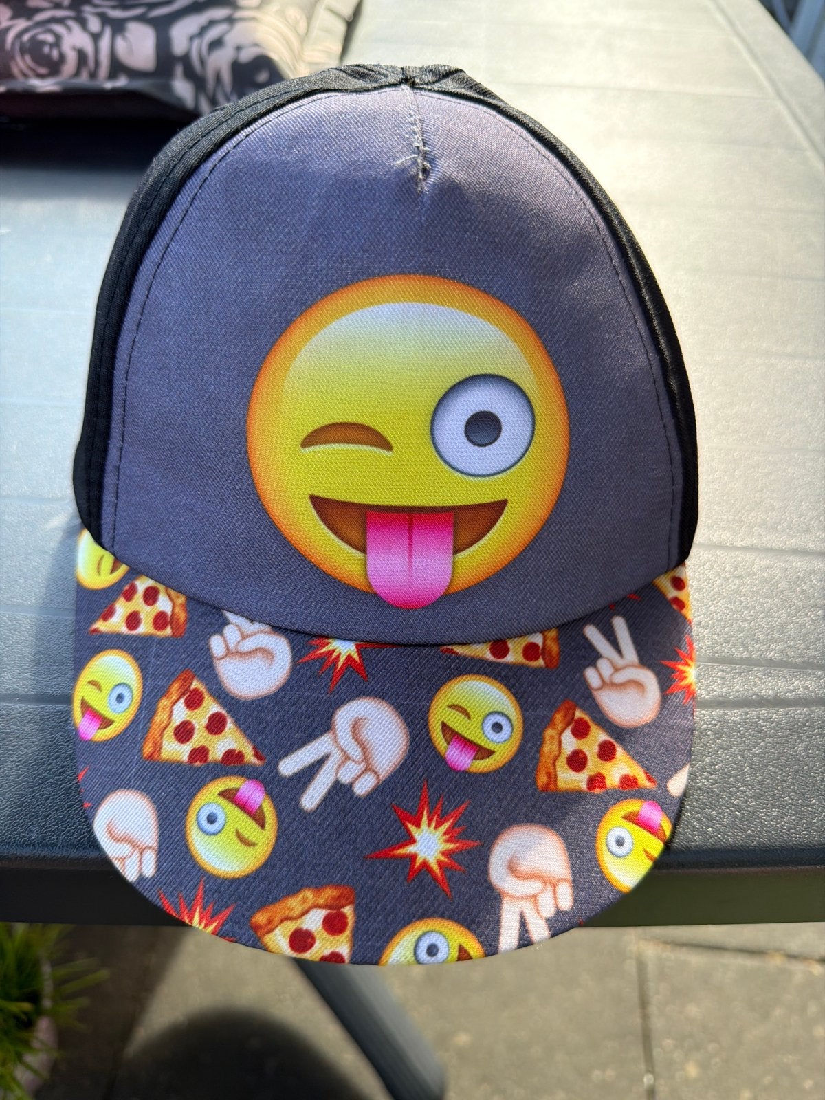 Leuke pet met emoji en pizza print, Ophalen, Jongetje of Meisje, Maat 56, Nieuw