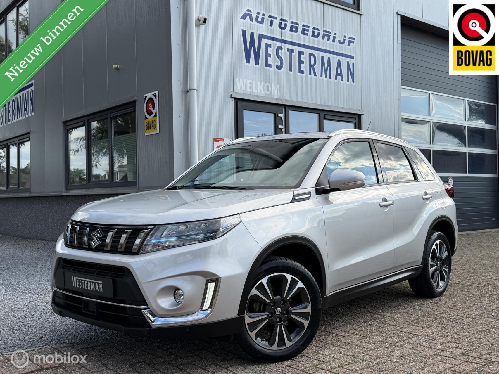 Suzuki Vitara 1.5 Hybrid Style AUT Acc Clima Pano Cam Trekh., Dealer onderhouden, Gebruikt, 4 cilinders, 400 kg
