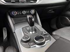 Foto 6 van Alfa Romeo Stelvio 2.0 280pk AT AWD 2018 Rood
