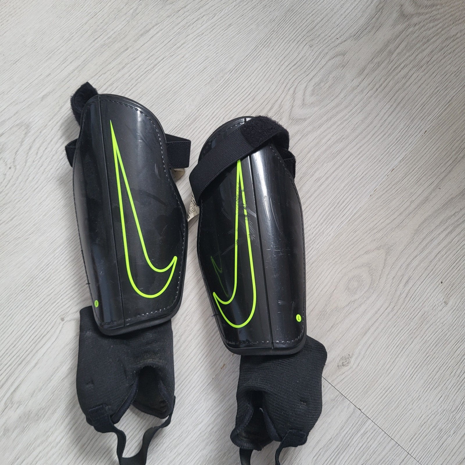 Nike scheenbeschermers zwart maat M, Gebruikt, Overige typen, Maat M, Ophalen of Verzenden