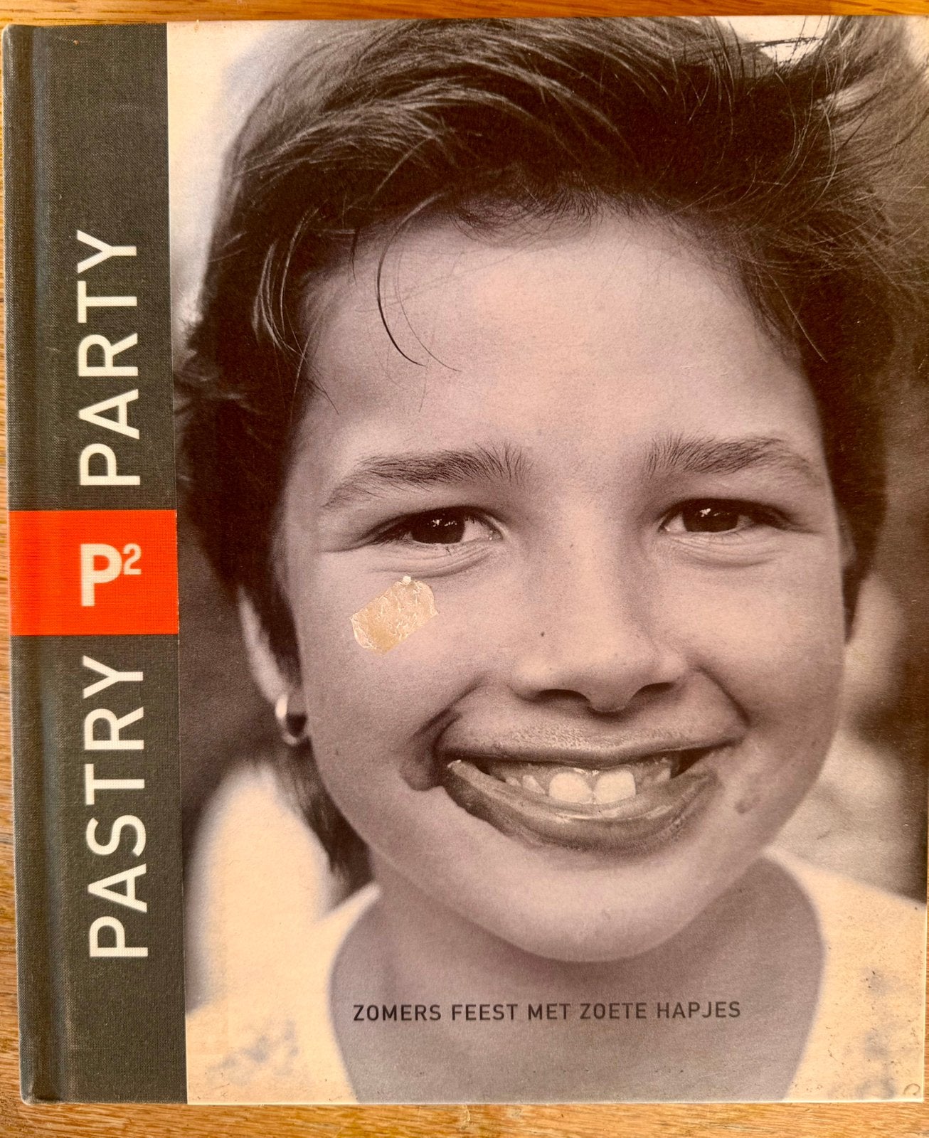 Boek Pastry Party - Kris Goegebeur, Boeken, Ophalen of Verzenden, Gelezen