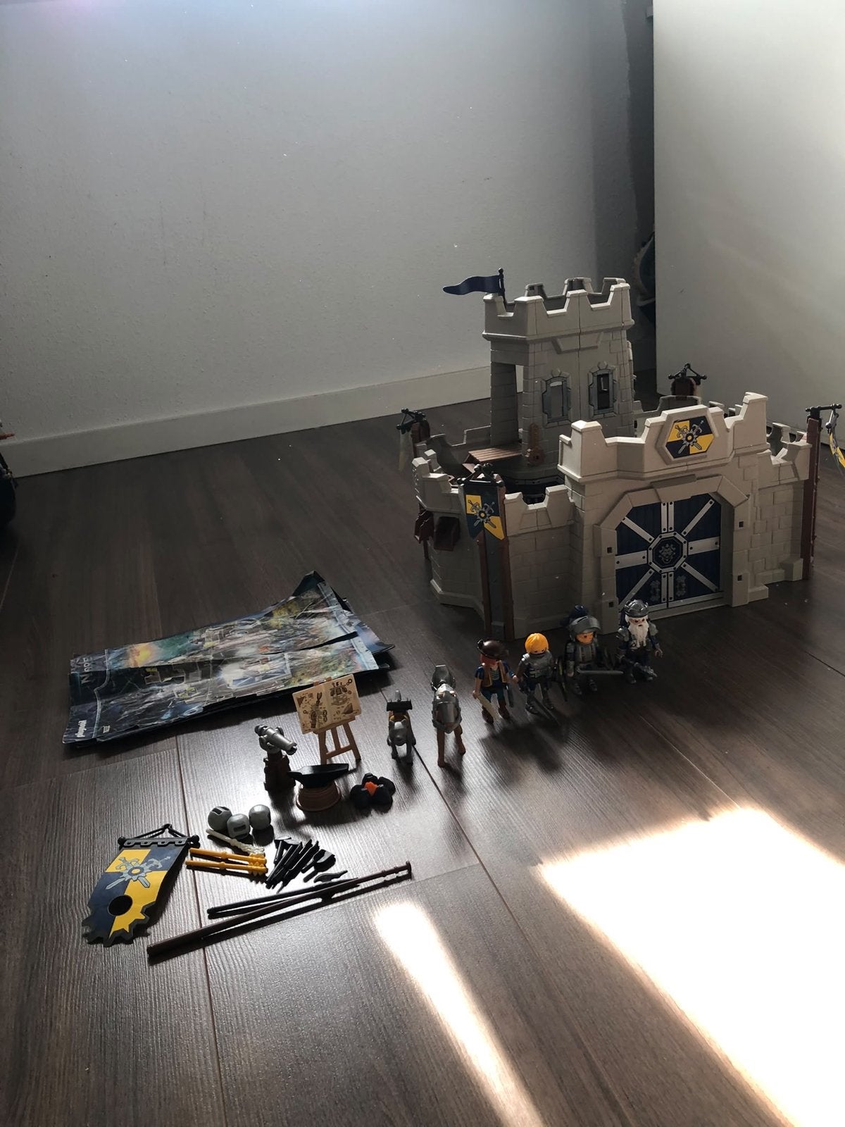 Playmobil Novelmore Ridderkasteel met Figuren en Accessoires, Ophalen, Zo goed als nieuw, Jongen of Meisje