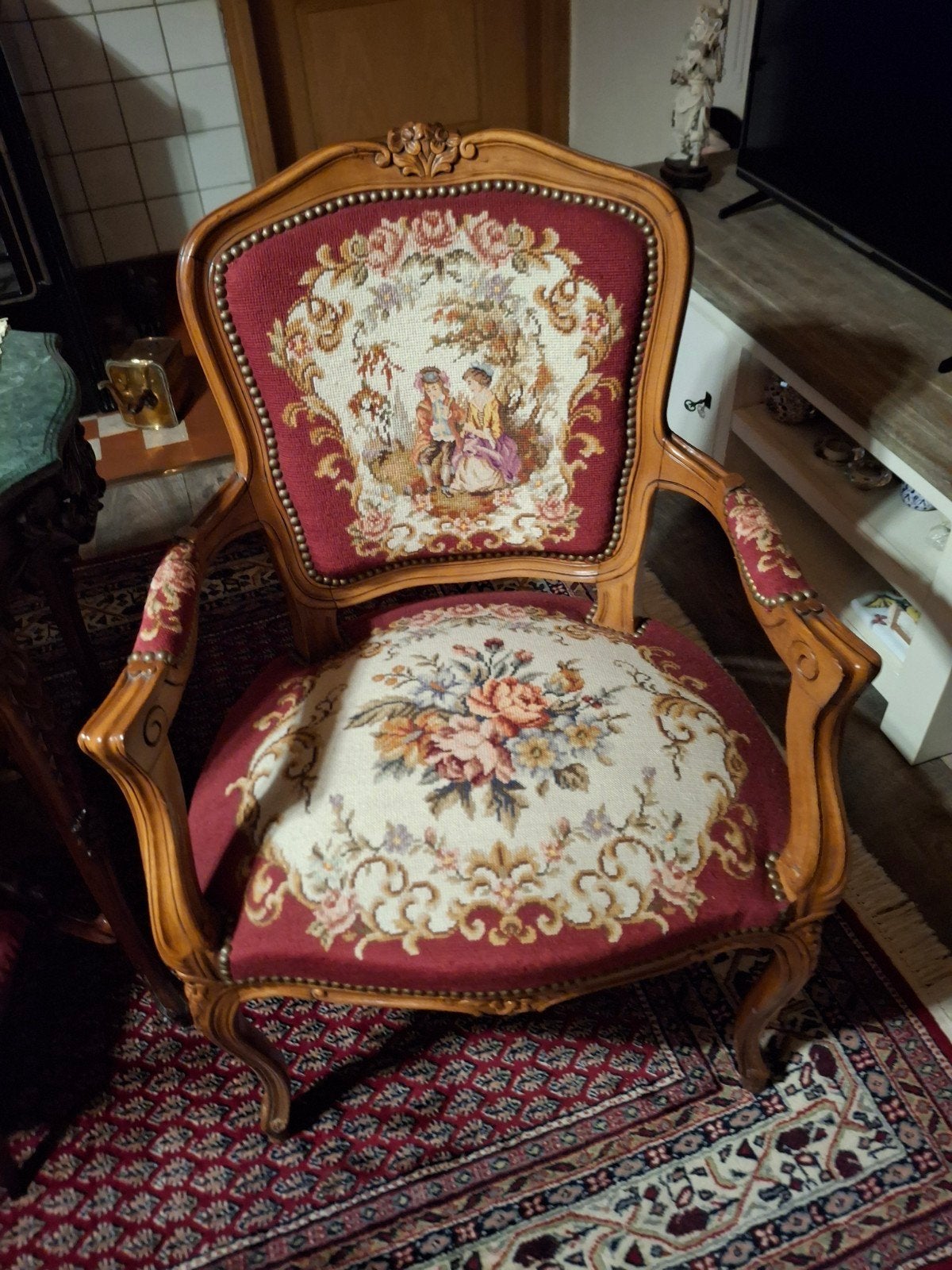 Antiek  fauteuil, Ophalen