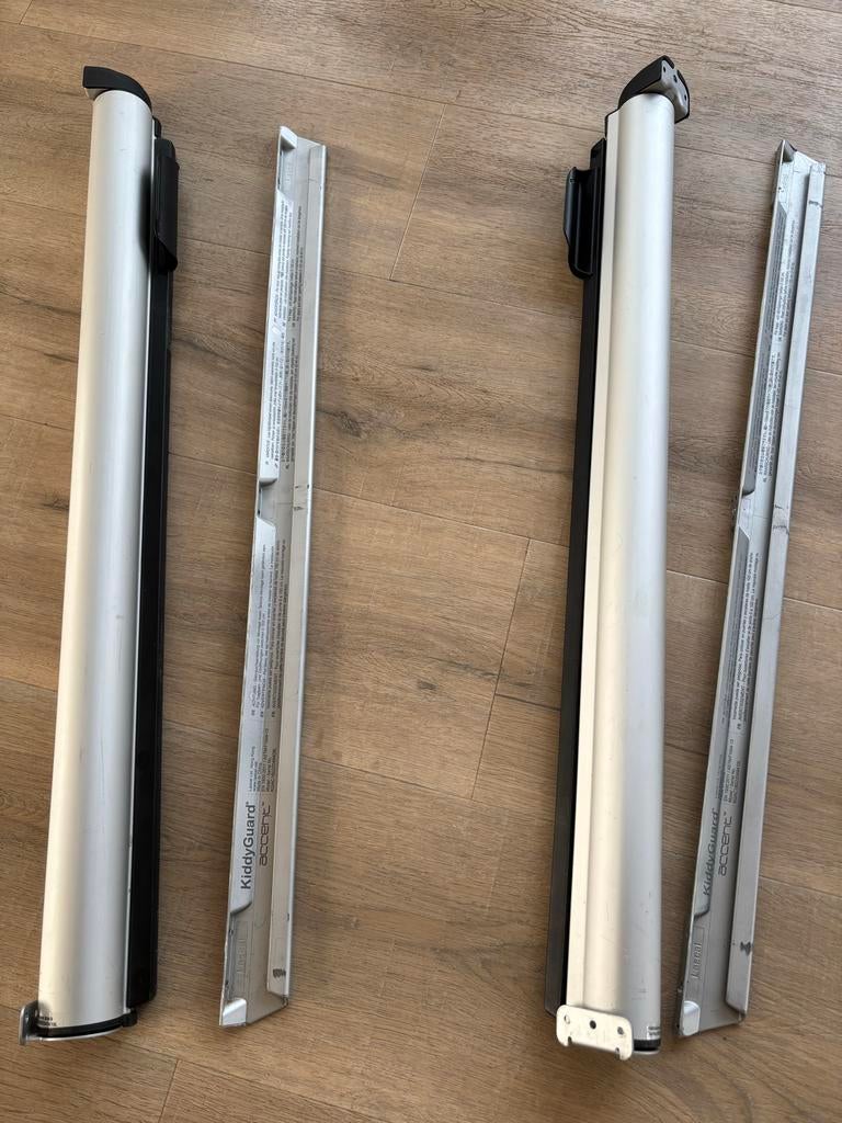 2 stuks KiddyGuard Accent oprolbaar traphekje 0-100 cm, Ophalen, Gebruikt, Aluminium, Oprolhekje