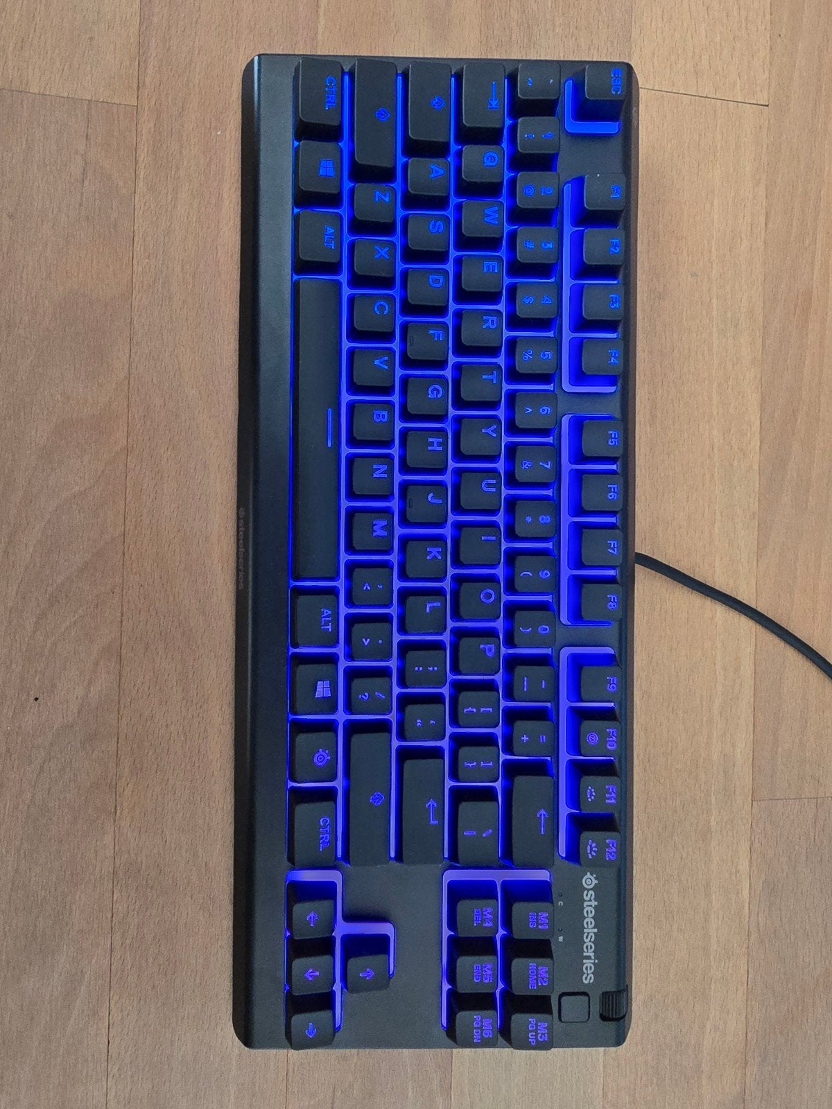 SteelSeries Apex 3 TKL Gaming Toetsenbord, Computers en Software, Ophalen, Ergonomisch, Qwerty, Bedraad