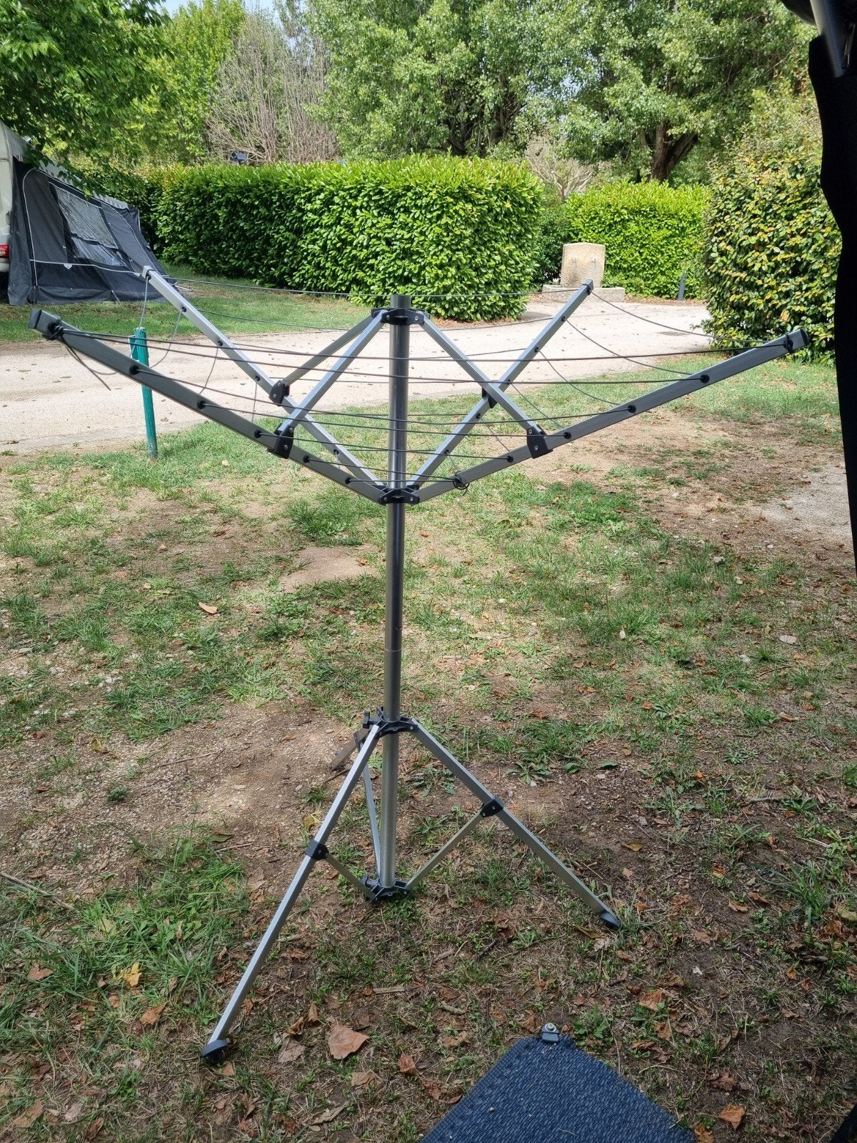 Opvouwbare droogmolen met statief en bevestiging, Ophalen, Zo goed als nieuw