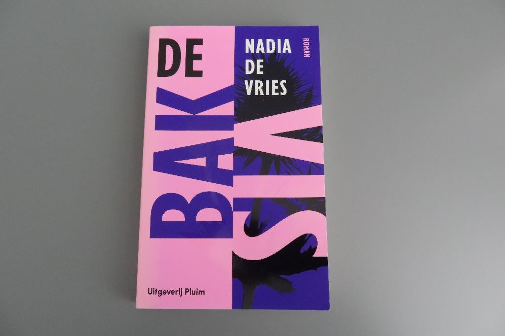 De bakvis - Nadia de Vries, Boeken, Romans, Zo goed als nieuw, Ophalen of Verzenden