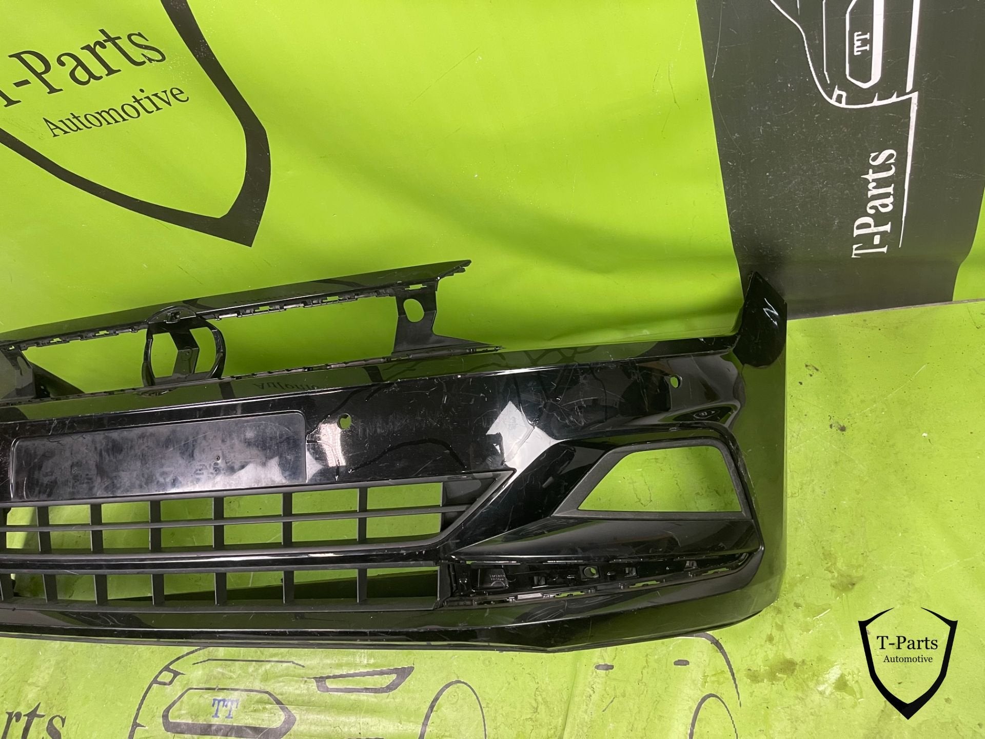 volkswagen polo 2G voorbumper bumper grille rooster, Info@fabrikant.eu, Volkswagen, Ophalen of Verzenden, Bumper