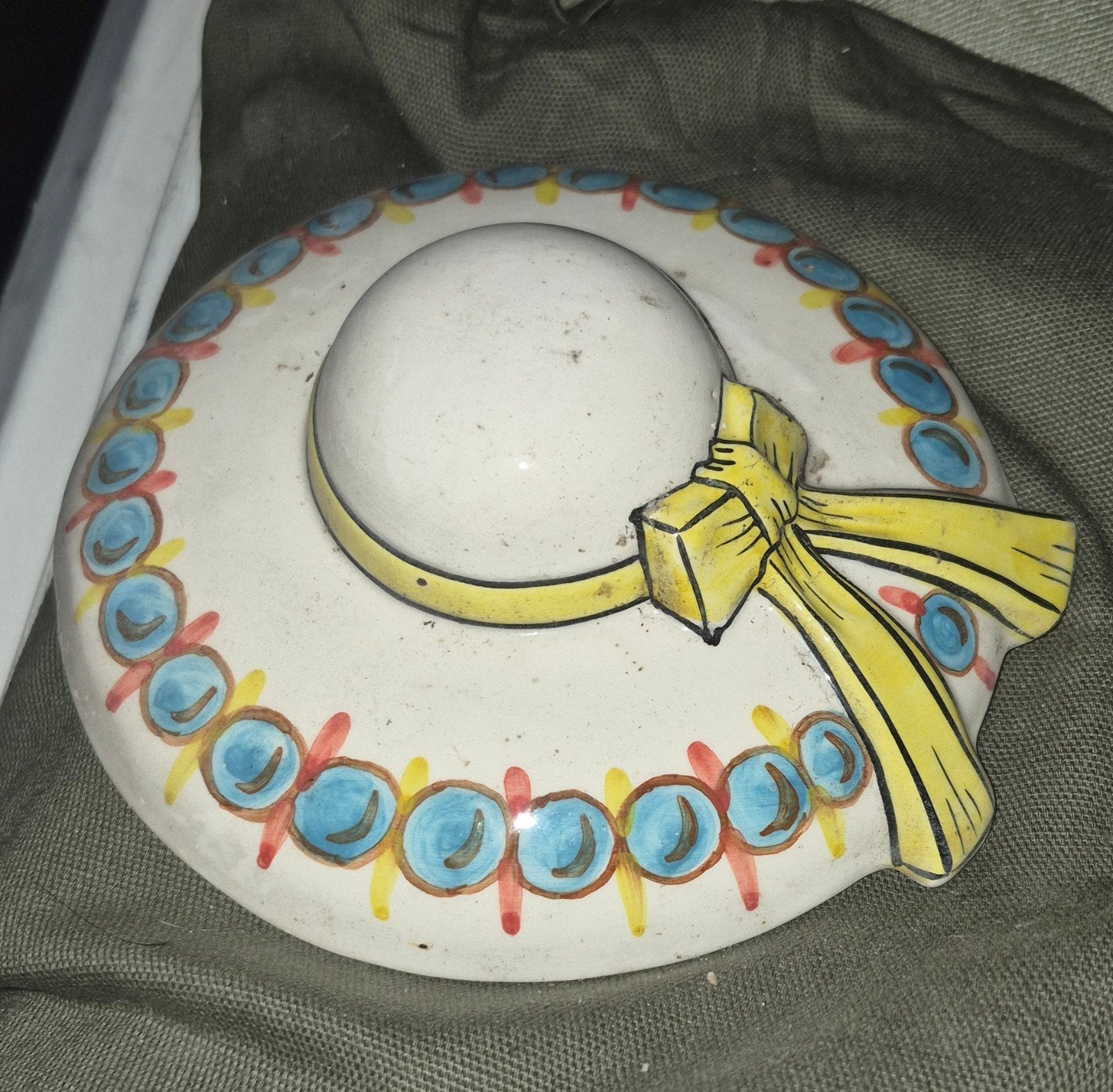 Vintage Portugese Keramische Muurhoed – Handbeschilderd, Ophalen of Verzenden