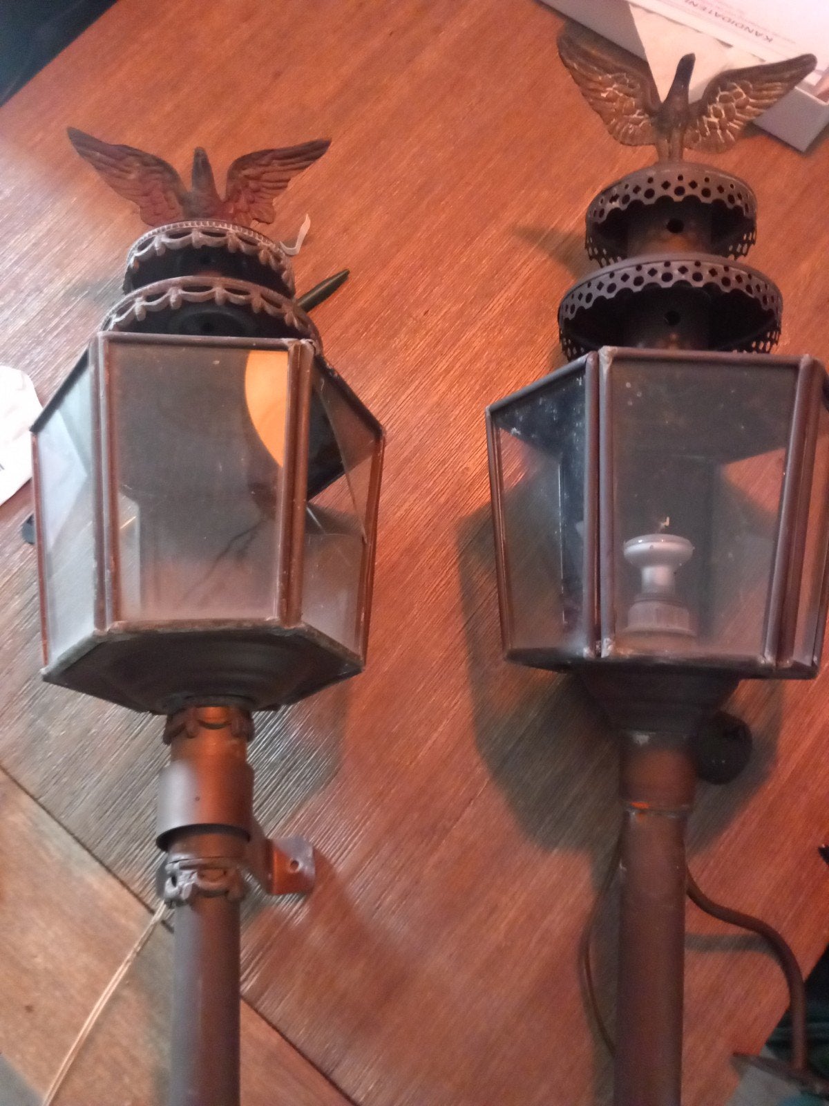 Antieke buitenlampen met adelaar decoratie (set van 2), Ophalen