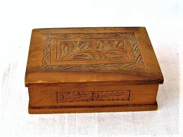 Vintage houten kistje met handgemaakt houtsnijwerk (9), Antiek en Kunst, Ophalen