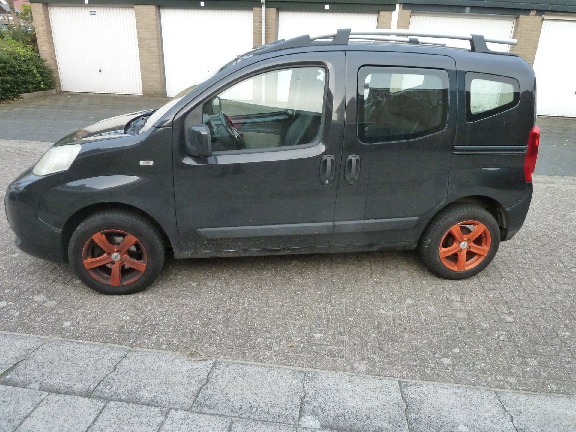 Fiat Qubo 1.4 Actual beschrijving goed lezen, Auto's, Voorwielaandrijving, 15 km/l, 4 cilinders, 400 kg