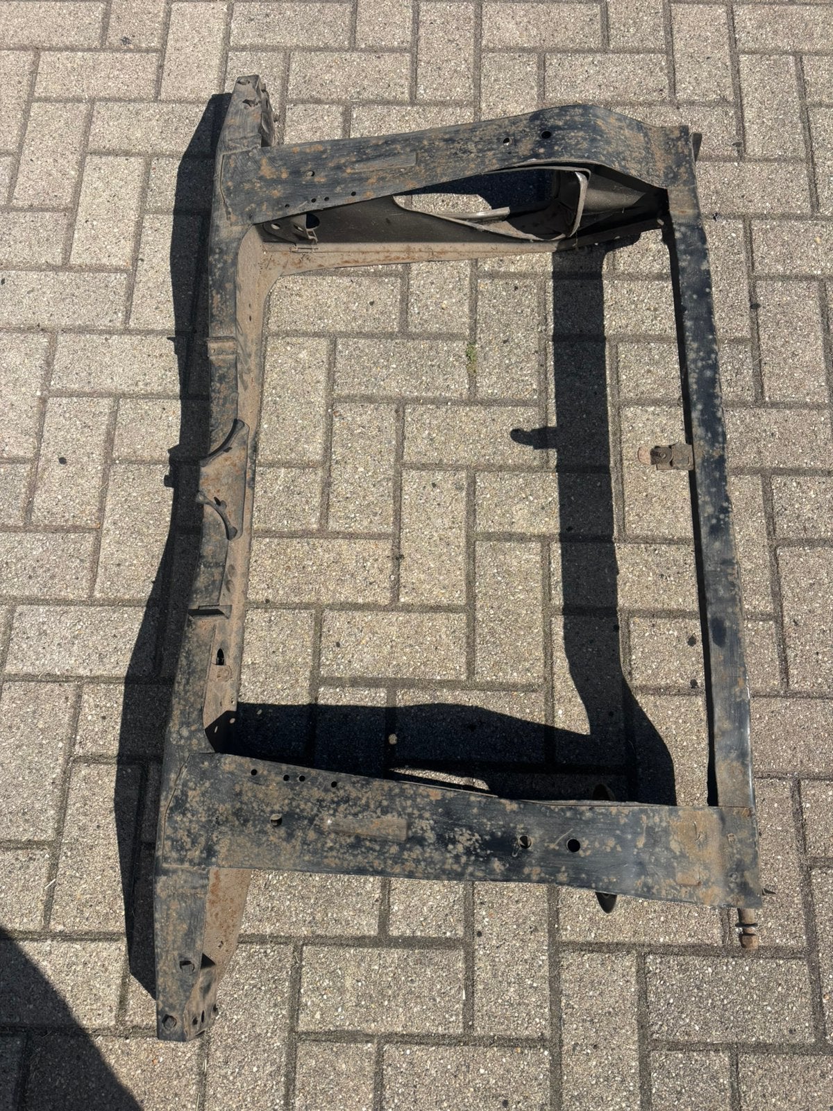 Achtersubframe voor de Classic mini zo goed als nieuw, Ophalen