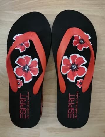 ESPRIT Slippers maat 38 Nieuw zwart met bloemen, Kleding | Dames, Zwart, Nieuw, Ophalen of Verzenden, Slippers