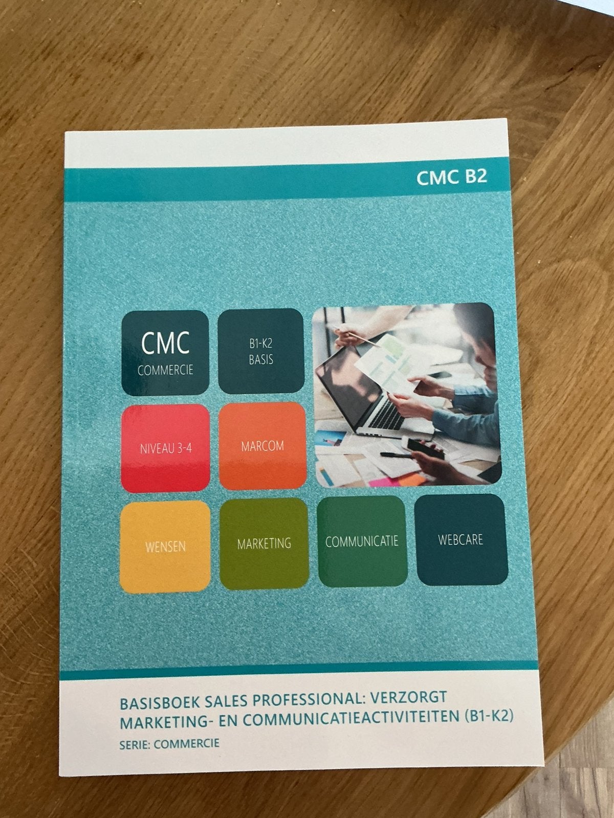 CMC B2, Ophalen of Verzenden, Zo goed als nieuw, Overige niveaus, Nederlands