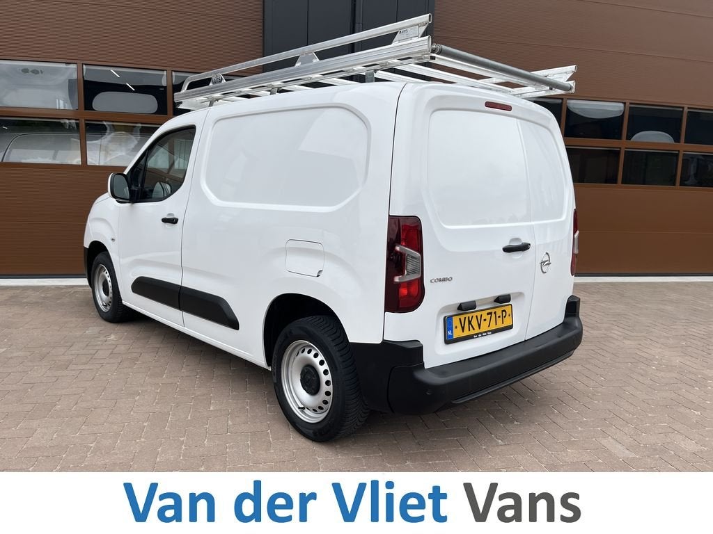 Opel Combo 1.5 D E6 102pk Edition Lease €211 p/m, Airco, N, Auto's, Voorwielaandrijving, Navigatiesysteem, Gebruikt, 4 cilinders