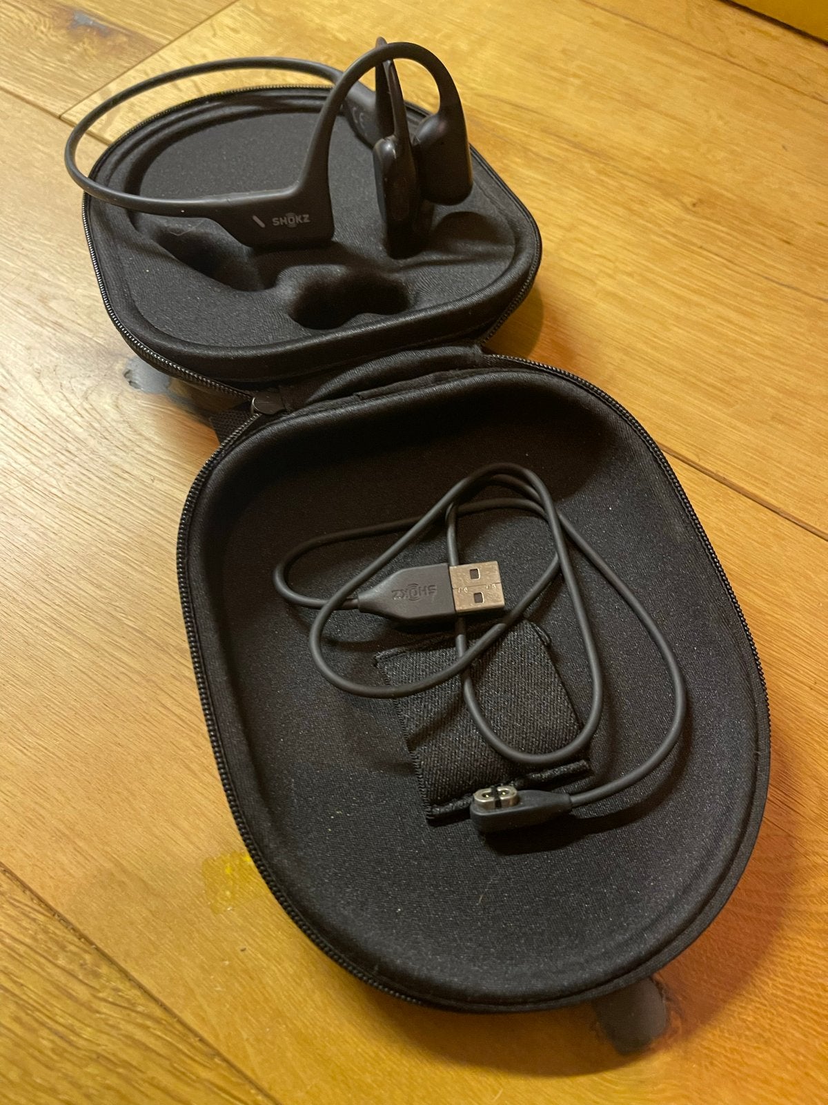 Shokz koptelefoon accessoires oud model, defect, Ophalen of Verzenden, Niet werkend, Shokz, Draagtas/etui