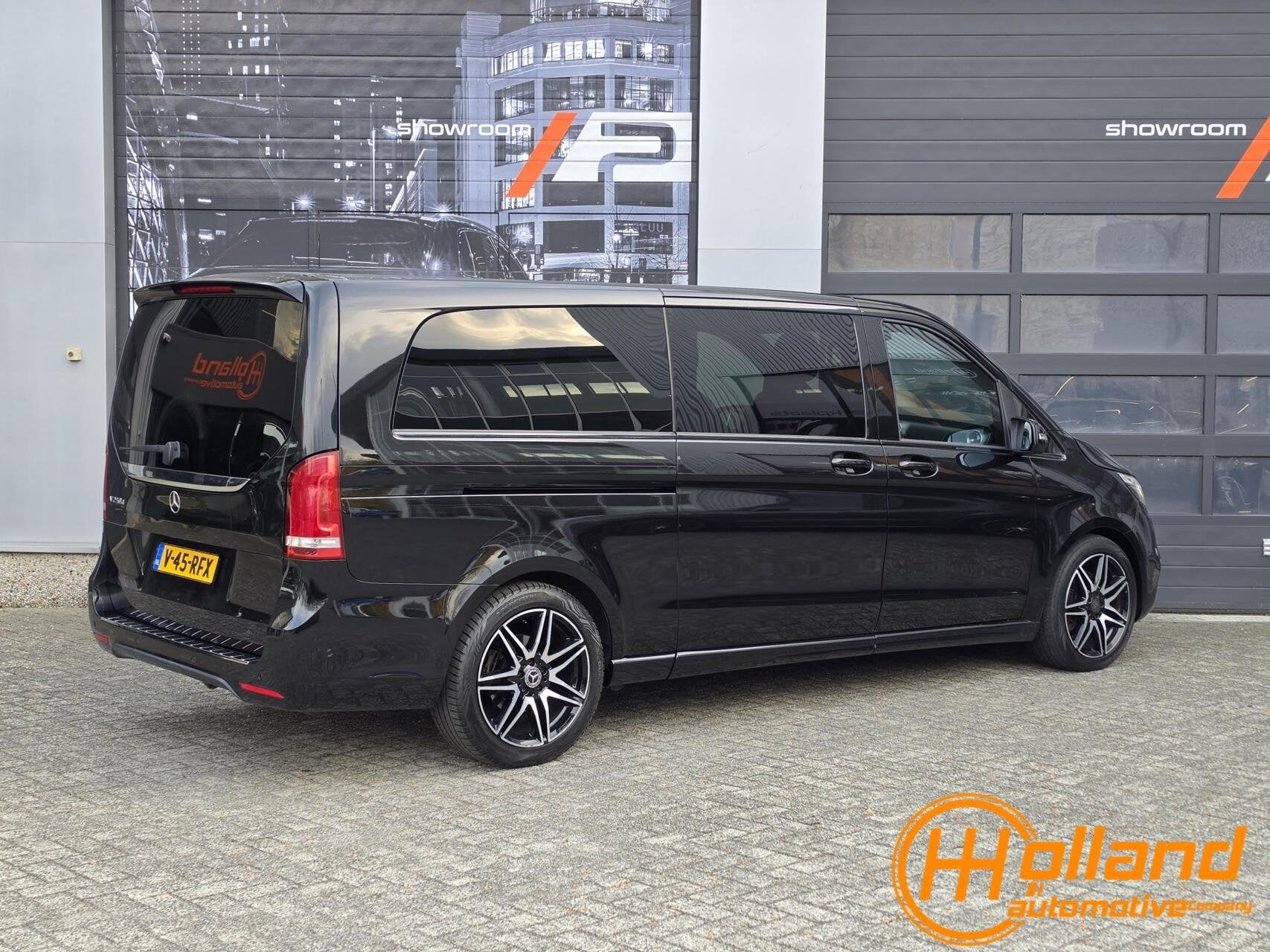 Mercedes V-klasse 250d XL Avantg. Edition|AMG|DC|Burmester|v, Auto's, Automaat, Gebruikt, Met garantie (alle), Zwart