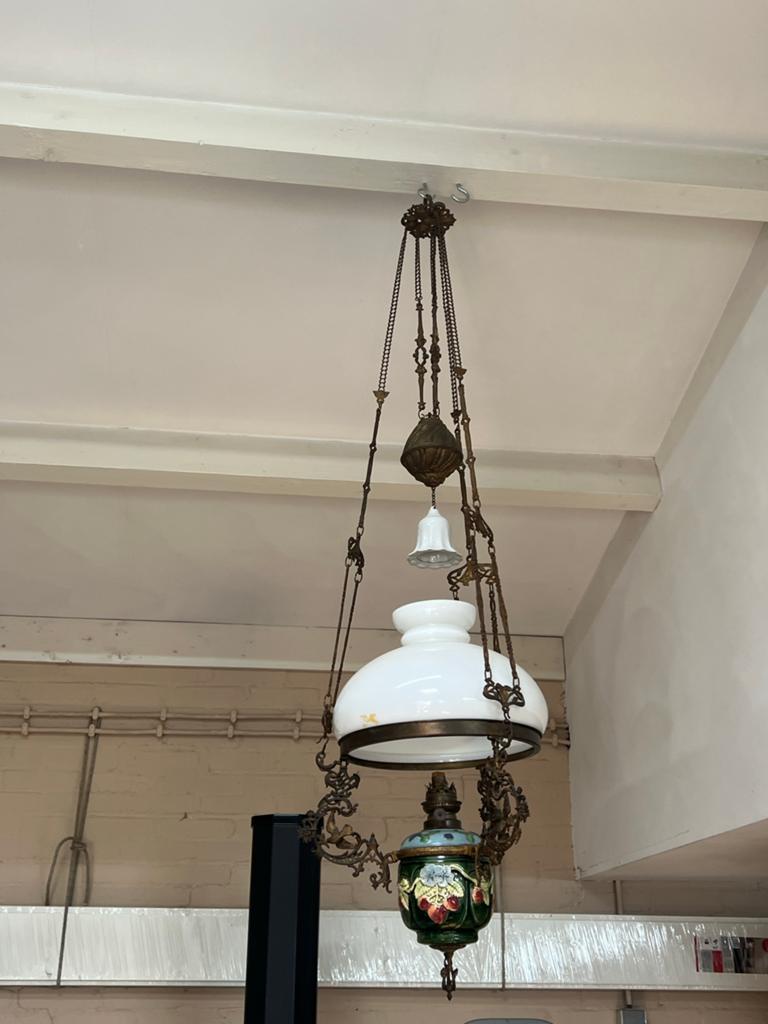 Antieke Petroleum Hanglamp met Porseleinen Reservoir, Huis en Inrichting, Lampen | Kroonluchters, Ophalen of Verzenden, Gebruikt