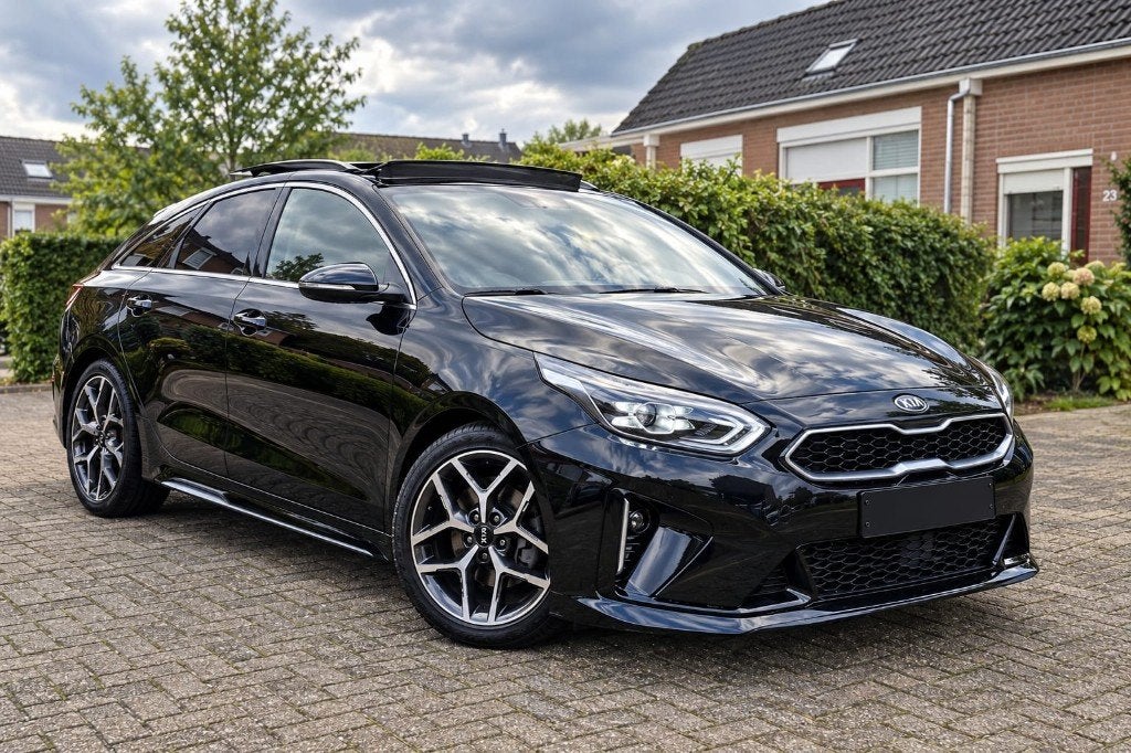 Kia Proceed 1.4 T-gdi 140pkT-GDI GT-Line  Automaat volle, 1353 cc, 4 cilinders, Leder en Stof, Zwart