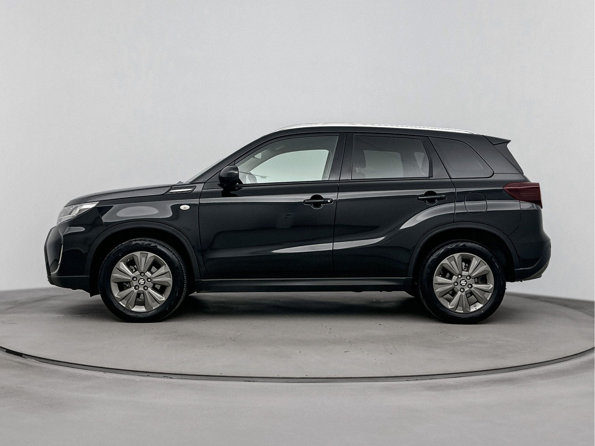 Suzuki Vitara 1.5 Hybrid Select Automaat | Metaallak | Stoel, 12 maanden, Stof, Gebruikt, 4 cilinders