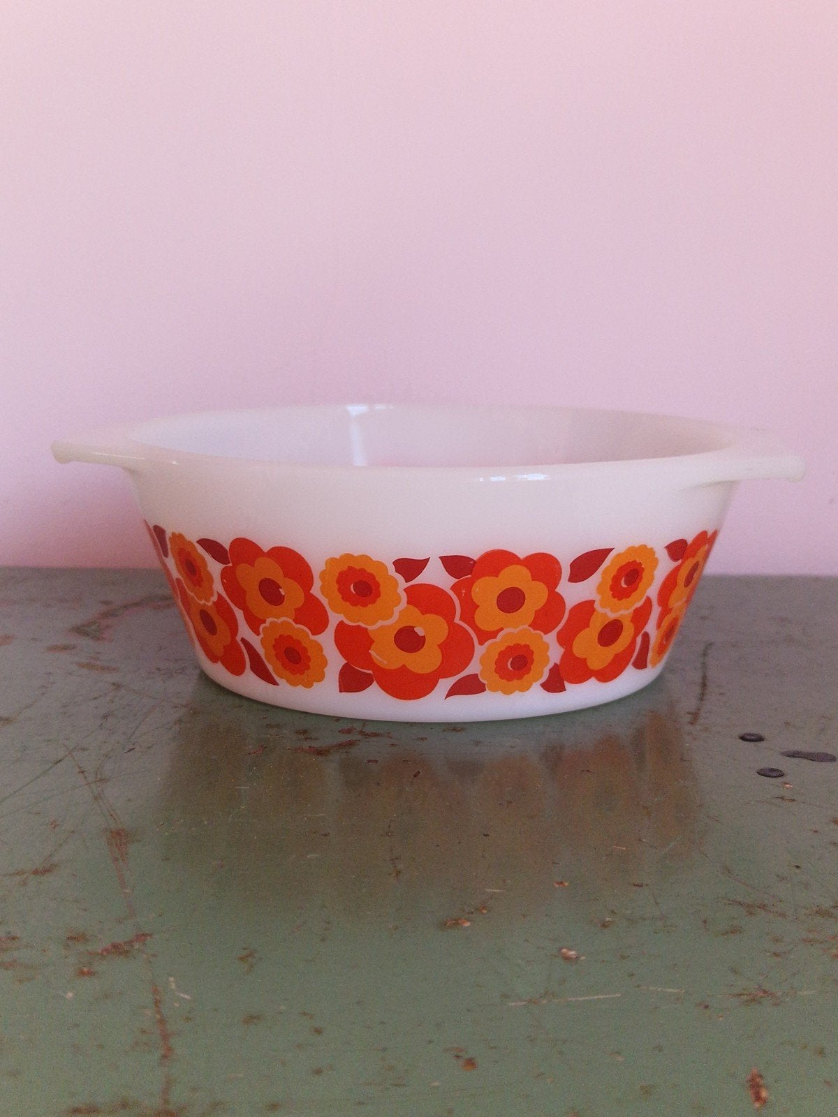 Arcopal Lotus Ovenschaal Jaren '70 - Melkglas Oranje Bloemen, Ophalen of Verzenden