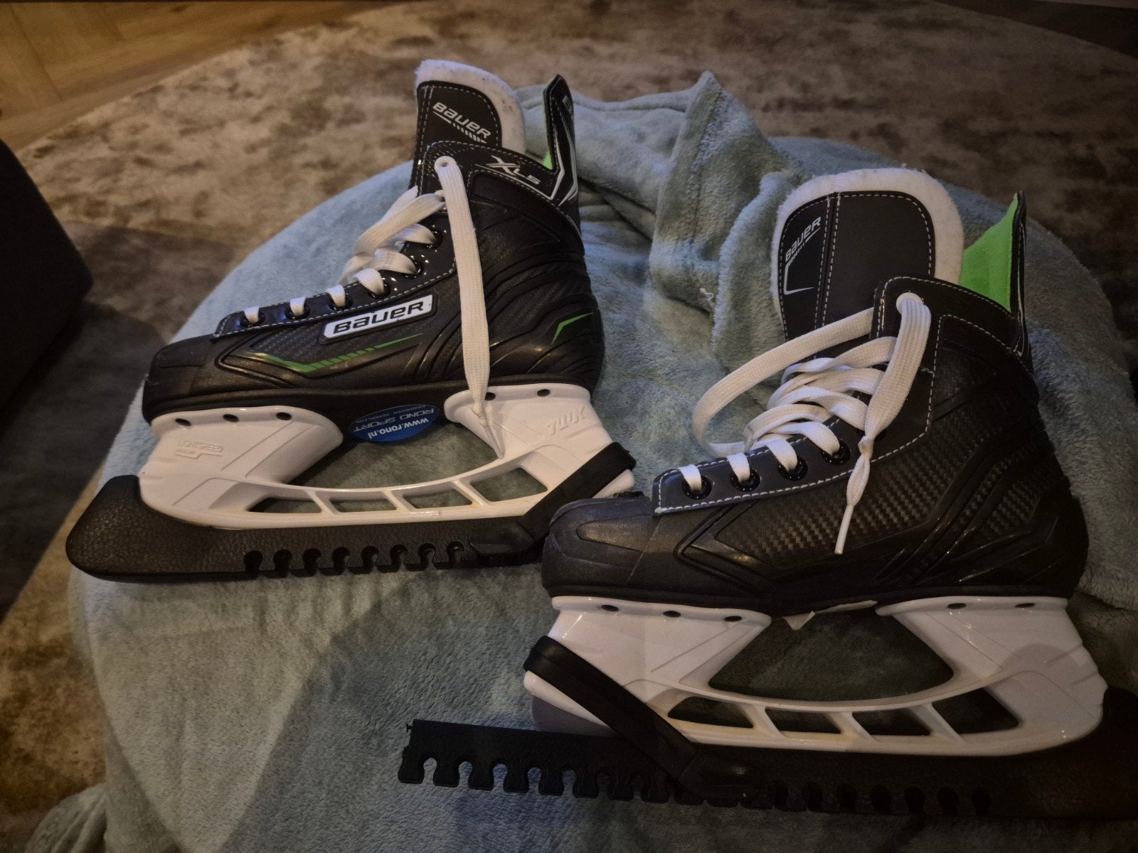 Bauer Xls  ijshockeyschaatsen maat 38, Ophalen, Zo goed als nieuw, IJshockeyschaatsen, Bauer
