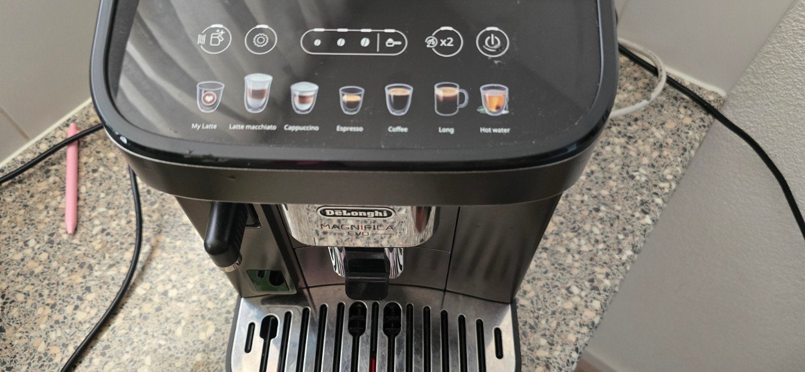 DeLonghi Magnifica Evo volautomatische espressomachine, Ophalen of Verzenden, Zo goed als nieuw, Koffiemachine, Koffiebonen