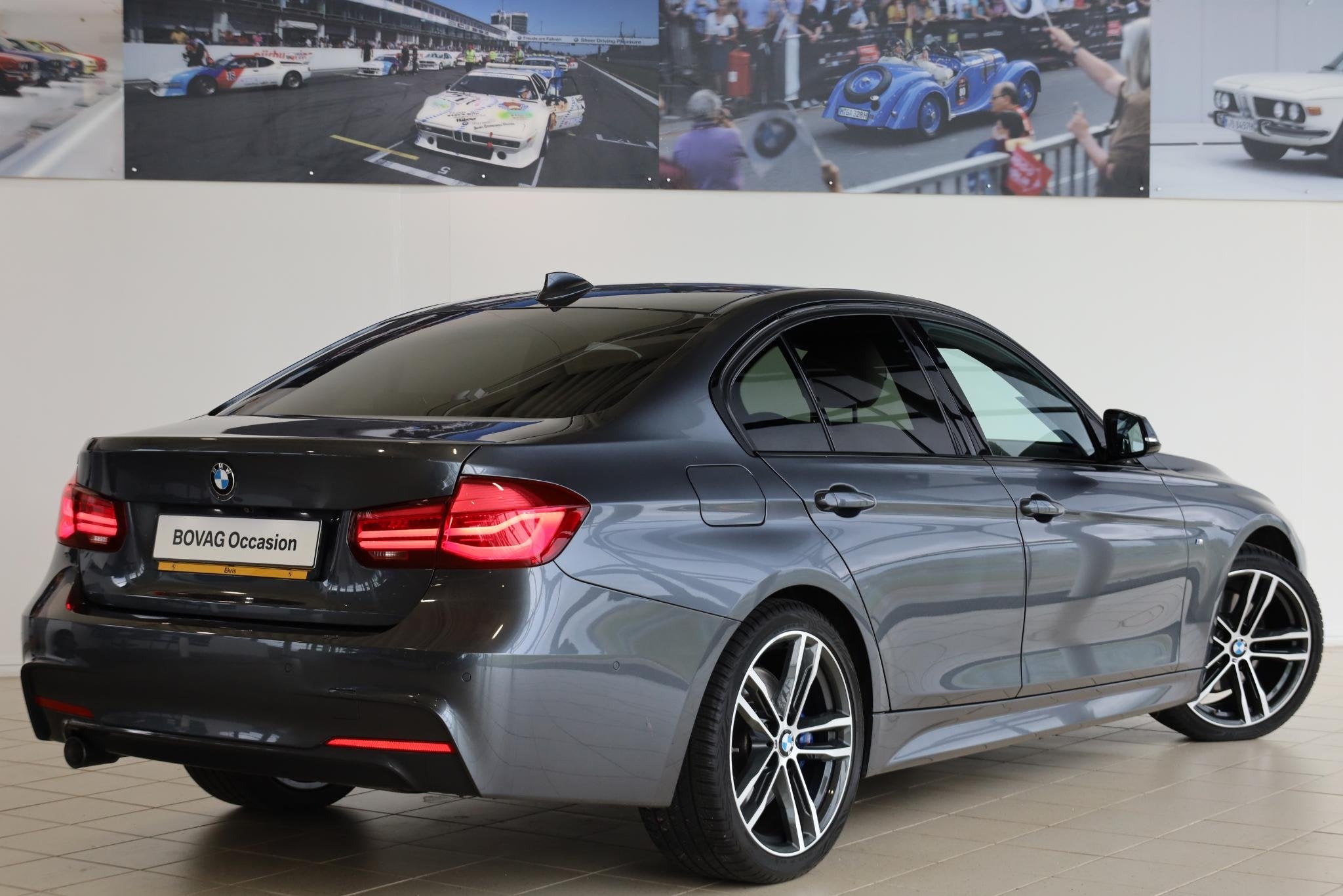 BMW 3 Serie Sedan 318i Executive | M Sport | 19 inch | M Spo, 12 maanden, Gebruikt, Origineel Nederlands, 3 cilinders