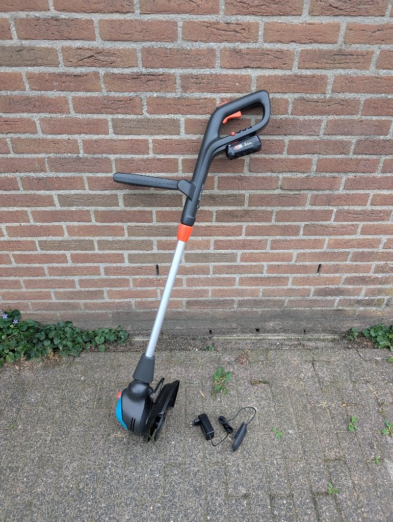 Gardena Easycut Kantjesmaaier, Ophalen, Gebruikt, Accu, 10 tot 30 cm