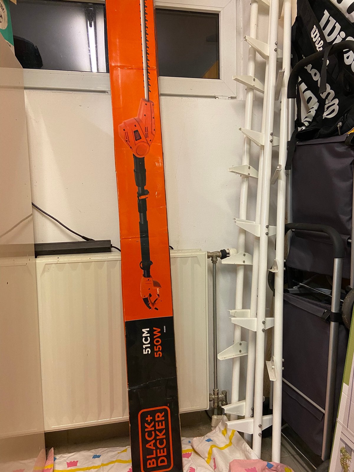 Black Decker heggenschaar elektrisch lang, Ophalen, Zo goed als nieuw, Elektrisch