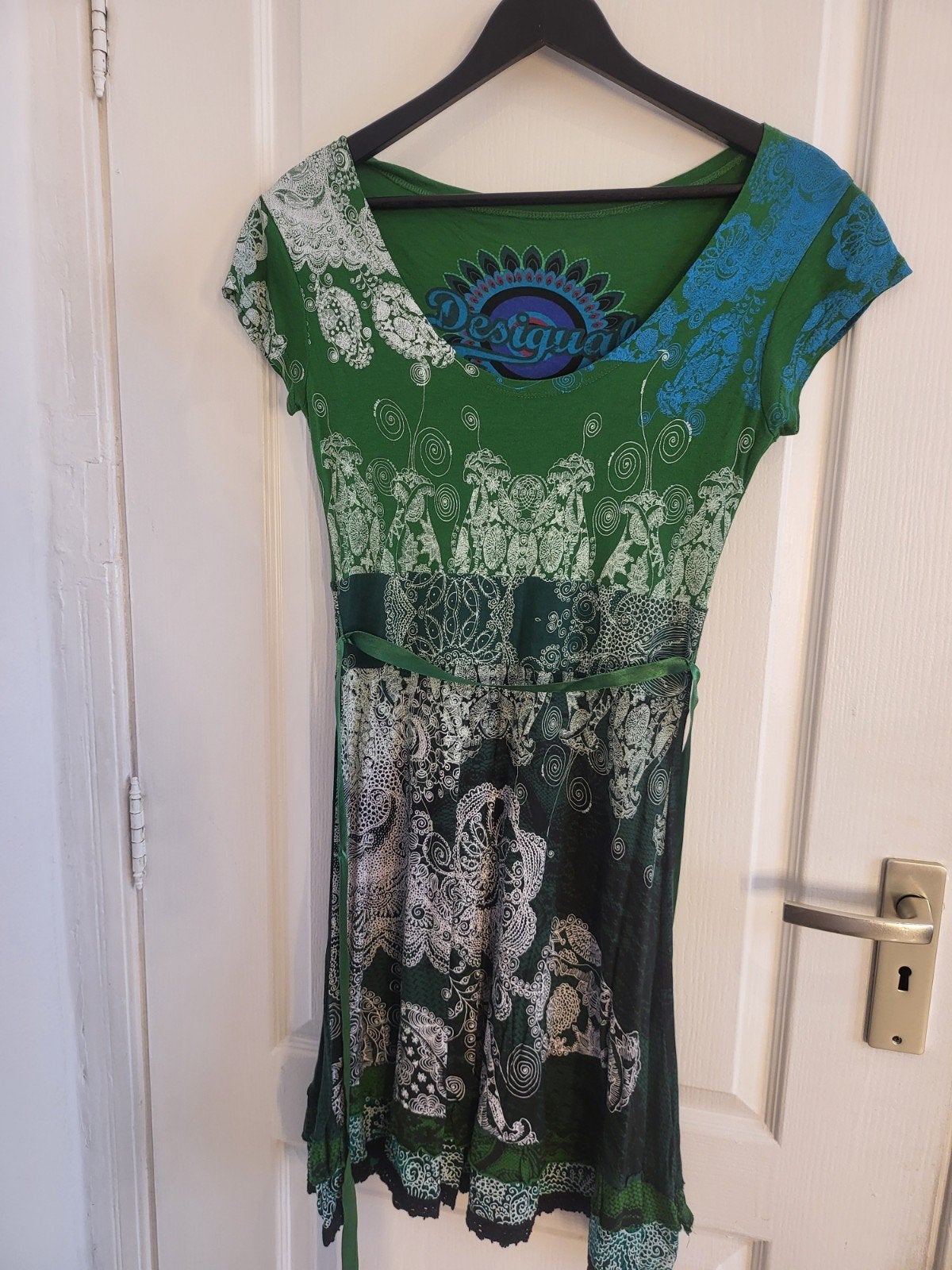 Desigual jurk met print, maat M, Maat 38/40 (M), Ophalen of Verzenden, Zo goed als nieuw, Knielengte