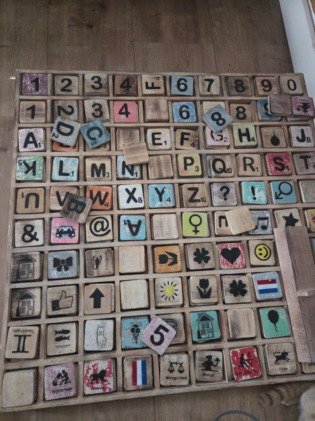 Groot houten bordspel met letters en symbolen, Ophalen of Verzenden, Gebruikt