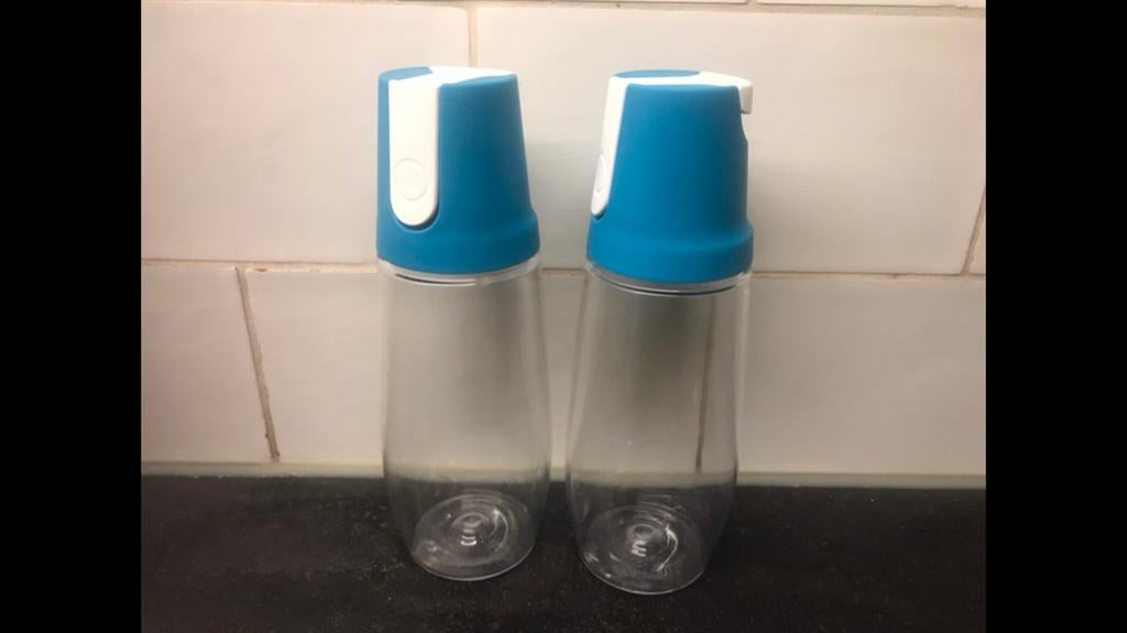Tupperware oliefles allegra schenkfles duo stel azijn set, Ophalen of Verzenden, Zo goed als nieuw, Blauw, Overige typen