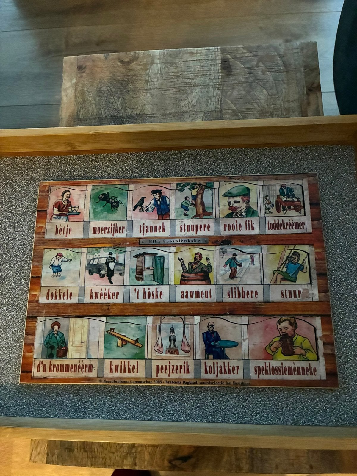 Houten puzzel leesplankje, Ophalen of Verzenden, Zo goed als nieuw