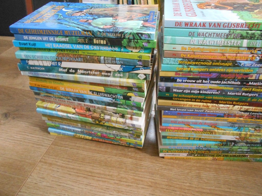 Grote partij met 52 de Banier pockets oa Martin Rutgers,, Ophalen of Verzenden, Zo goed als nieuw, Fictie algemeen