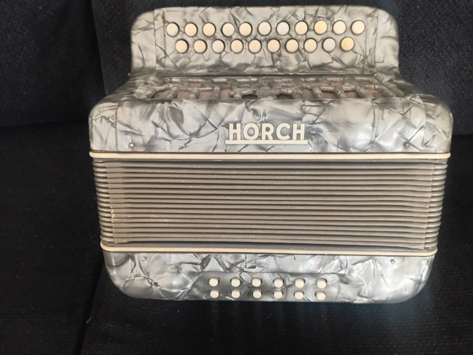 Trekzak harmonika van het merk Horch (Weltmeister)., Muziek en Instrumenten, Accordeons, Gebruikt, Met riemen, Overige formaten